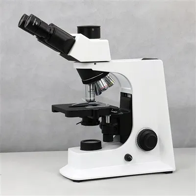 Microscópio biológico composto de laboratórios
